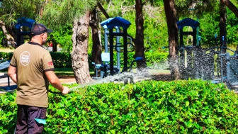 Ümraniye Parklarında Bakım Çalışması