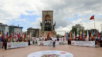 Taksim Meydanı dünya sahnesine dönüştü