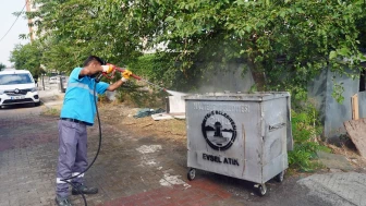 Maltepe Belediyesi’nden Bağlarbaşı’nda kapsamlı temizlik çalışması