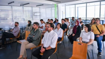 Beylikdüzü'nde Geleceğin İletişim Becerileri Konuşuldu