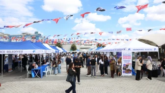 Küçükçekmece'de 3.İstihdam ve Kariyer Fuarı Düzenlendi