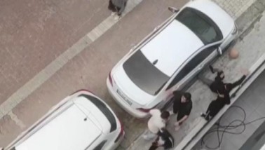 Avcılar’daki parkta çıkan kavgada 1 kişi bıçaklandı