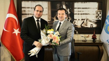 Pamuk'tan iade-i ziyaret