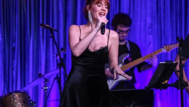 Ayça Varlıer sahnede adeta kasırga estirdi