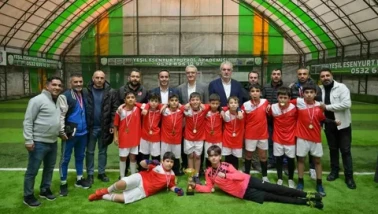 Esenyurt Belediyesi Futbol Turnuvasını Sürdürüyor