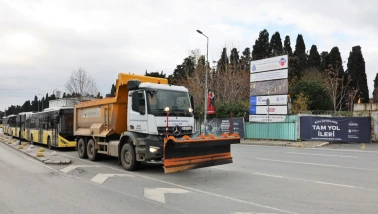 Küçükçekmece Belediyesi 1030 personelle sahada
