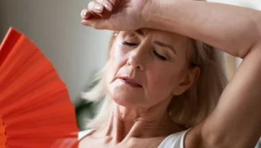 Menopozun Sessiz Sinyalleri: Vücudunuz Size Ne Söylüyor?