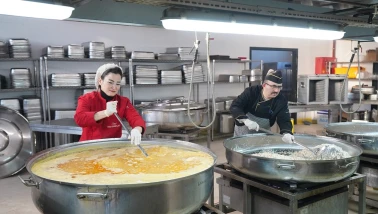 Beylikdüzü’nde Ramazan boyunca sıcak yemek desteği