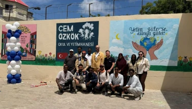 Savaş kamplarından 100 kız çocuğu kurtardı