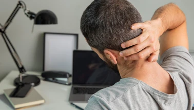 Boyun Ağrısını Normal Diyerek Geçiştirmeyin!