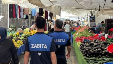 Esenler'de Pazar Yerleri Denetleniyor