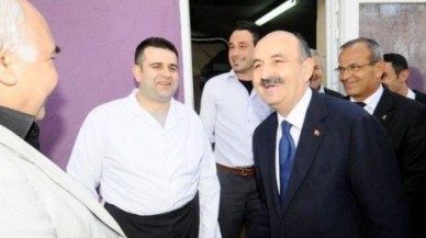 Müezzinoğlu'na hemşehrileri büyük ilgi gösterdi.