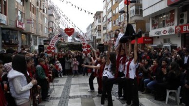 Sevgililer Avcılar’da coştu