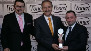 AZİZ YENİAY’A YILIN BELEDİYE BAŞKANI OSCARI