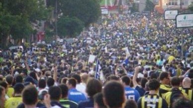 Taraftarlardan Taksim çıkarması!