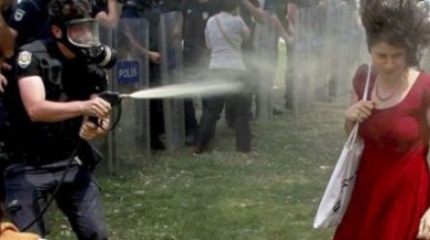 "Kırmızılı" Kadın Konuştu