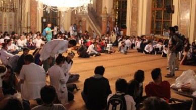 İŞTE DOLMABAHÇE CAMİİ OLAYI...!