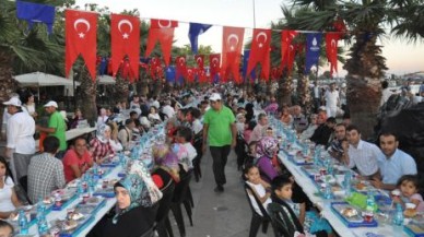 KURTULMUŞ SİLİVRİ’DE  İFTAR AÇTI