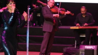 ARENAMEGA'DA ZARA ESNİNTİSİ