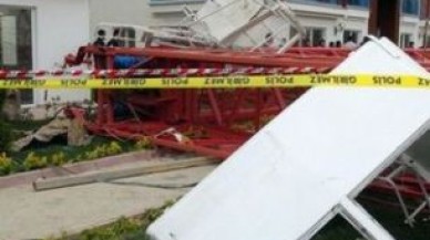 Beylikdüzü'ndeki vinç kazası can aldı: 1 ölü, 2 yaralı