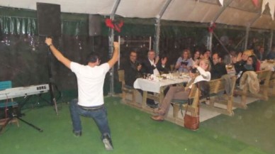 CEM KARA PERSONELİYLE BULUŞTU