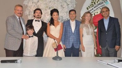 FOX TV’NİN GÜZEL SPİKERİ DÜNYA EVİNE GİRDİ