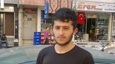 Yoldan geçerken eylemin arasında kalmış