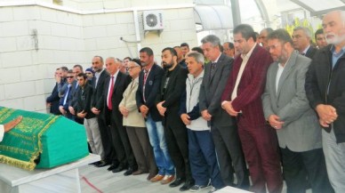 Siyasiler cenazede buluştu