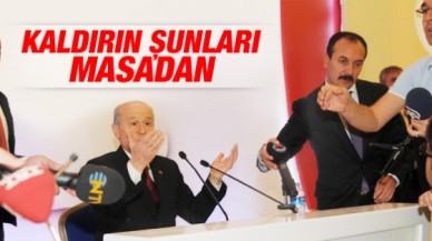 Devlet Bahçeli'den mikrofon tepkisi