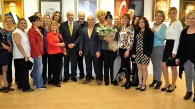 Cumhuriyet sergisine büyük ilgi