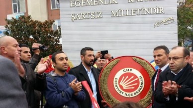 CHP'yi engellediler arbede çıktı