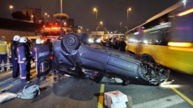 D-100'de çarpışıp metrobüs yoluna girdiler