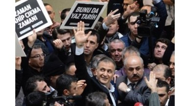 Ekrem Dumanlı ve Hidayet Karaca adliyeye sevk edildi