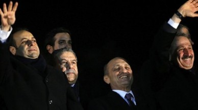 Dört eski bakanla ilgili Yüce Divan oylaması ertelendi