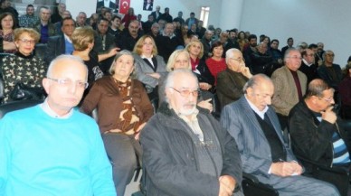 Akgün CHP’lilere selam gönderdi