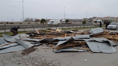 DiKKAT ÇATI DÜŞEBİLİR..!