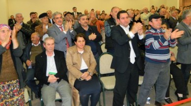 Siyasiler tartıştı vatandaş yuhaladı