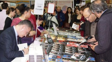 Depremi bilen adam rekora koştu
