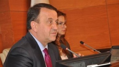 Işıklar:O vazo da, ben çömlek miyim?