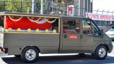 Kenan Evren toprağa veriliyor