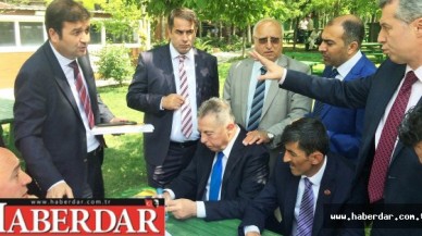 Bahçede ikna oldular!