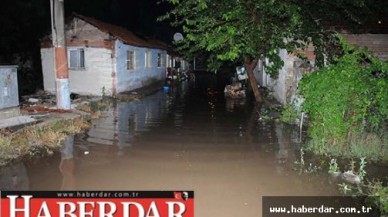 Edirne ve Çanakkale sağanak yağışa teslim oldu