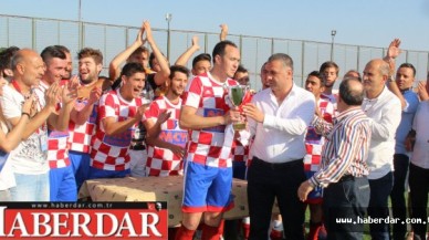 Celaliye Spor şampiyonluk kupasını aldı!