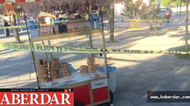 Adliye önünde bıçaklı infaz