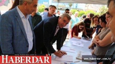 Başkandan Mülteci Merkezine Hayır İmzası