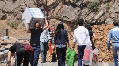 PKK karayolunu kapattı