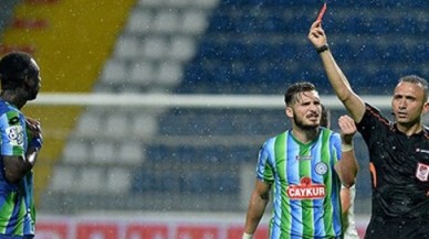 Hakem Deniz Çoban özür diledi!