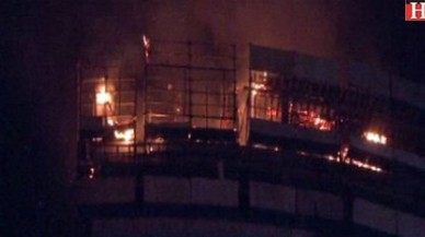 AVMde yangın paniği