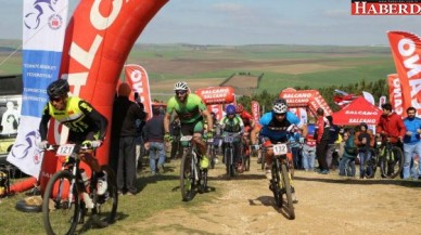 Büyükçekmece’de nefes kesen Dağ Bisikleti Yarışması