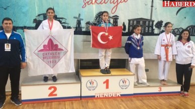Karate Takımı Madalyaya Doymuyor!